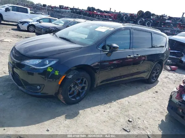 2C4RC1GG3KR617683 2019 CHRYSLER PACIFICA - Image 2