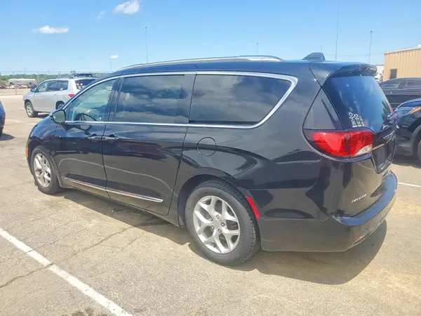2C4RC1GG3KR731439 2019 CHRYSLER PACIFICA - Image 2