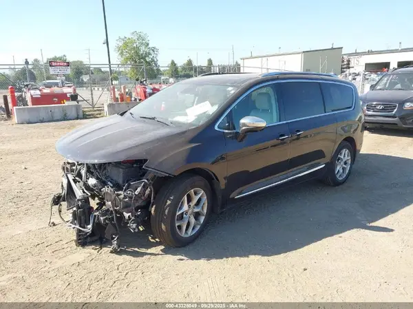 2C4RC1GG3KR734549 2019 CHRYSLER PACIFICA - Image 2