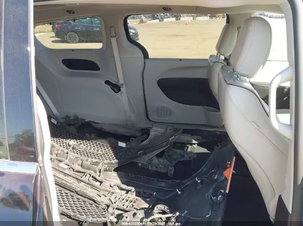 2C4RC1GG3KR734549 2019 CHRYSLER PACIFICA - Image 8