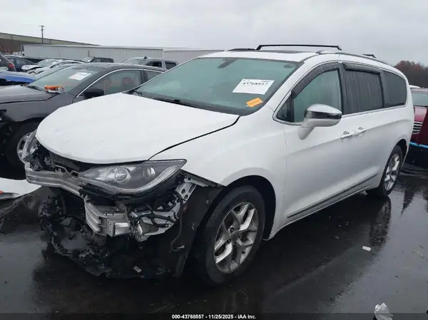 2C4RC1GG3LR269420 2020 CHRYSLER PACIFICA - Image 2