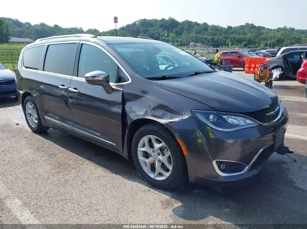 2C4RC1GG3LR283933 2020 CHRYSLER PACIFICA - Image 1