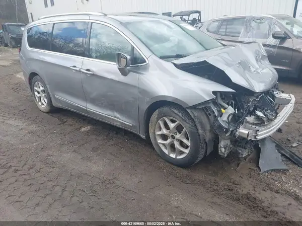 2C4RC1GG3LR290249 2020 CHRYSLER PACIFICA - Image 1