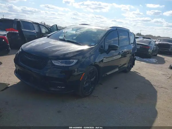 2C4RC1GG3RR168757 2024 CHRYSLER PACIFICA - Image 2