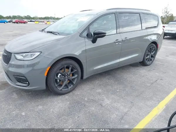 2C4RC1GG3SR537929 2025 CHRYSLER PACIFICA - Image 2