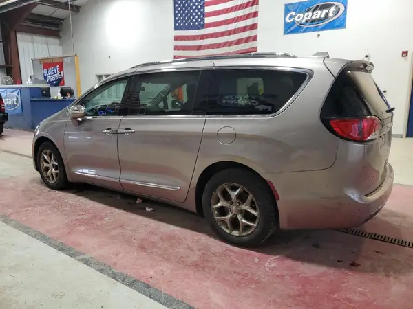 2C4RC1GG4HR565098 2017 CHRYSLER PACIFICA - Image 2