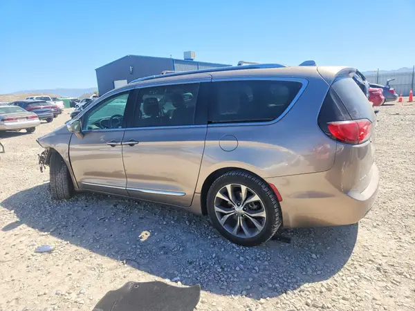 2C4RC1GG4HR616230 2017 CHRYSLER PACIFICA - Image 2