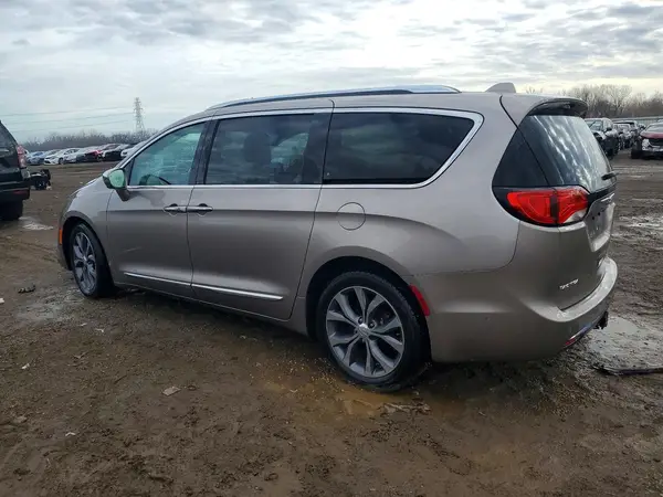 2C4RC1GG4HR628801 2017 CHRYSLER PACIFICA - Image 2