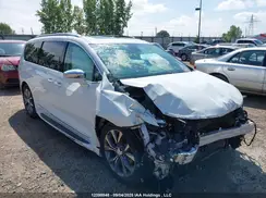 2C4RC1GG4HR693843 2017 CHRYSLER PACIFICA
