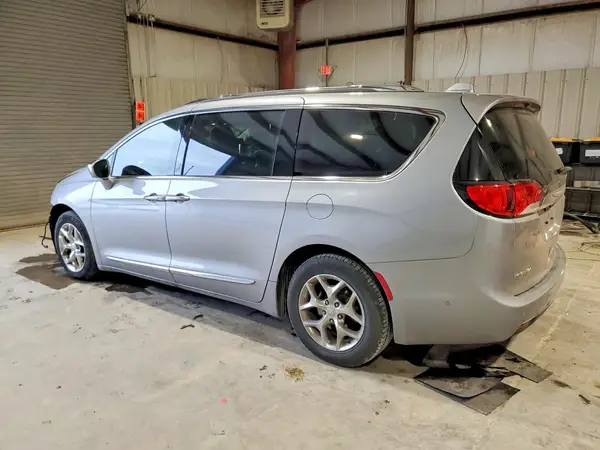 2C4RC1GG4HR712133 2017 CHRYSLER PACIFICA - Image 2