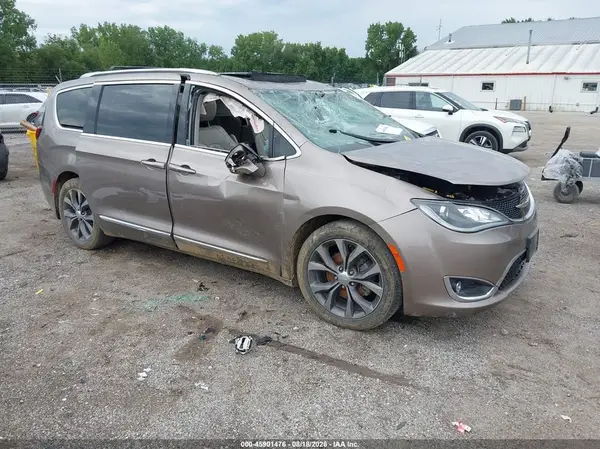 2C4RC1GG4HR752034 2017 CHRYSLER PACIFICA - Image 1