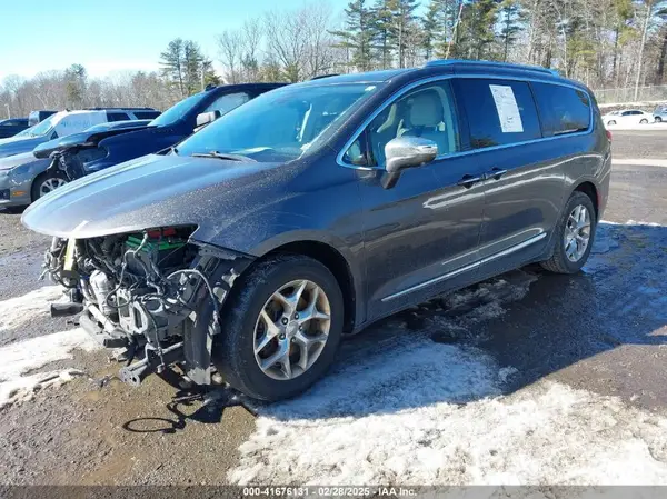 2C4RC1GG4HR753555 2017 CHRYSLER PACIFICA - Image 2