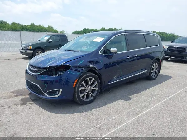 2C4RC1GG4HR798060 2017 CHRYSLER PACIFICA - Image 2