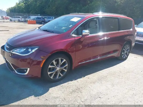 2C4RC1GG4HR812636 2017 CHRYSLER PACIFICA - Image 2