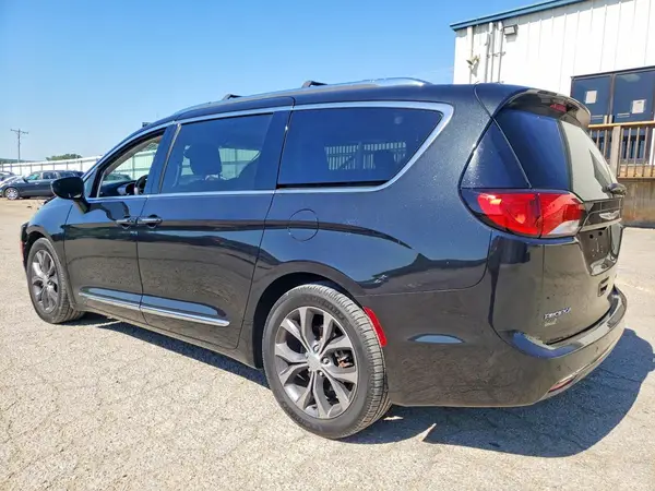 2C4RC1GG4JR104215 2018 CHRYSLER PACIFICA - Image 2