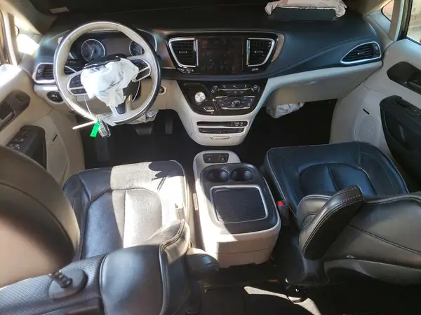 2C4RC1GG4JR104215 2018 CHRYSLER PACIFICA - Image 8