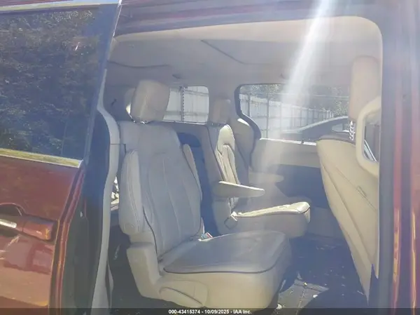 2C4RC1GG4JR106594 2018 CHRYSLER PACIFICA - Image 8