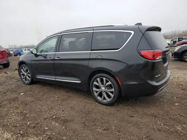 2C4RC1GG4JR131673 2018 CHRYSLER PACIFICA - Image 2