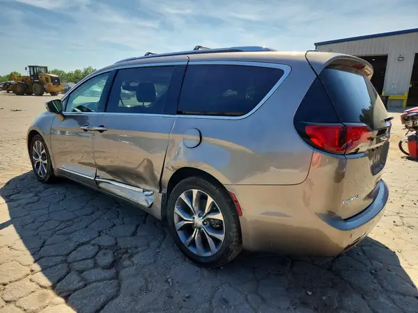 2C4RC1GG4JR158260 2018 CHRYSLER PACIFICA - Image 2