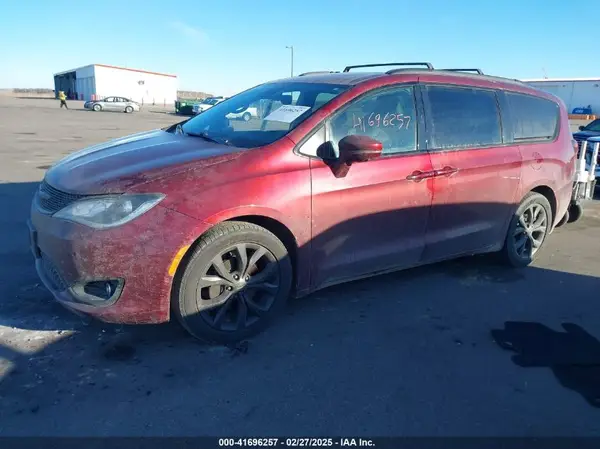 2C4RC1GG4JR171526 2018 CHRYSLER PACIFICA - Image 2