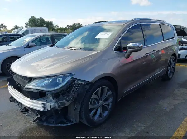 2C4RC1GG4JR174264 2018 CHRYSLER PACIFICA - Image 2