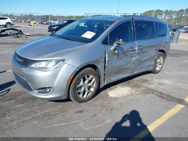 2C4RC1GG4JR185684 2018 CHRYSLER PACIFICA - Image 2