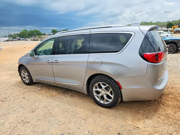 2C4RC1GG4JR246015 2018 CHRYSLER PACIFICA - Image 2