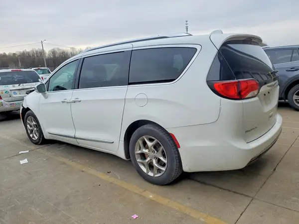 2C4RC1GG4JR246032 2018 CHRYSLER PACIFICA - Image 2
