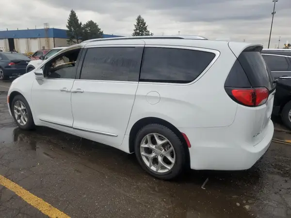 2C4RC1GG4JR269147 2018 CHRYSLER PACIFICA - Image 2