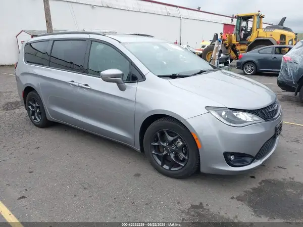 2C4RC1GG4JR293464 2018 CHRYSLER PACIFICA - Image 1