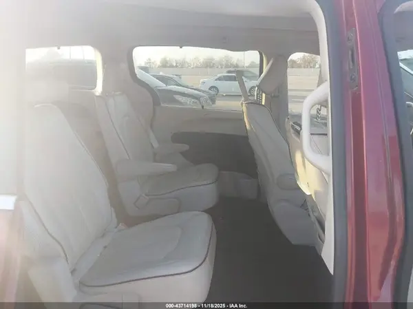 2C4RC1GG4JR339634 2018 CHRYSLER PACIFICA - Image 8
