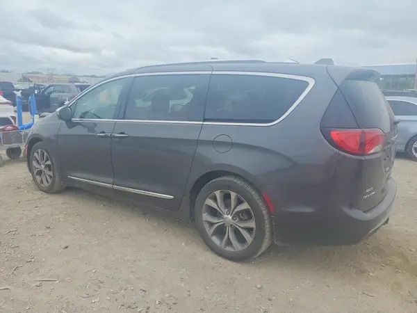 2C4RC1GG4JR358040 2018 CHRYSLER PACIFICA - Image 2