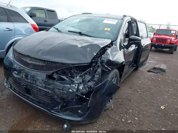 2C4RC1GG4KR550124 2019 CHRYSLER PACIFICA - Image 2