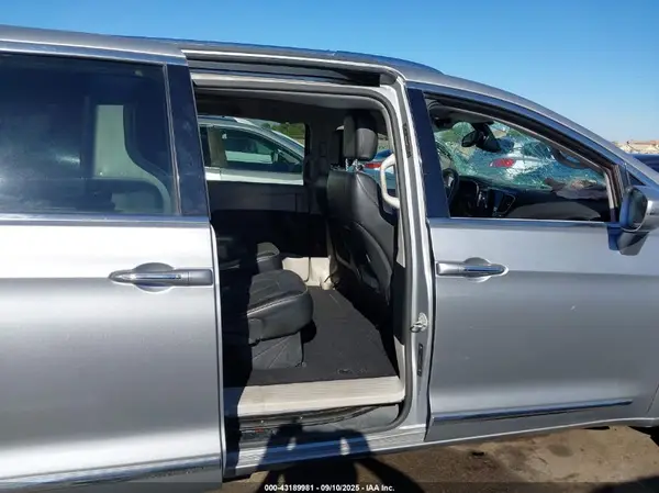 2C4RC1GG4KR552357 2019 CHRYSLER PACIFICA - Image 8