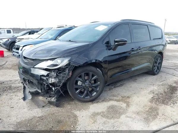 2C4RC1GG4KR681389 2019 CHRYSLER PACIFICA - Image 2