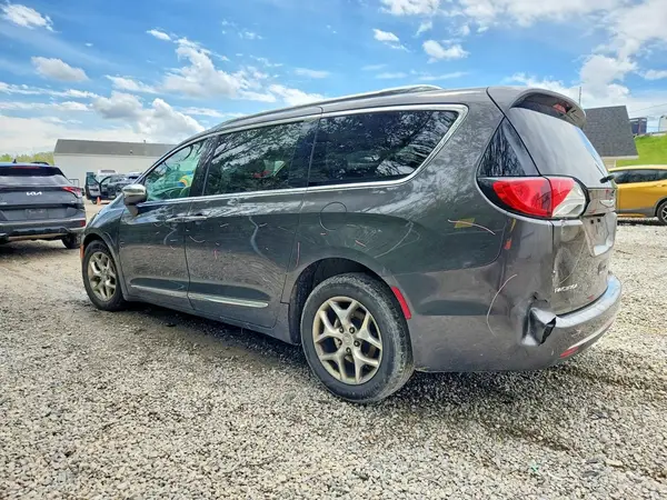 2C4RC1GG4KR681408 2019 CHRYSLER PACIFICA - Image 2