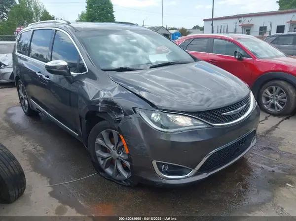 2C4RC1GG4KR746211 2019 CHRYSLER PACIFICA - Image 1