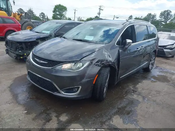 2C4RC1GG4KR746211 2019 CHRYSLER PACIFICA - Image 2
