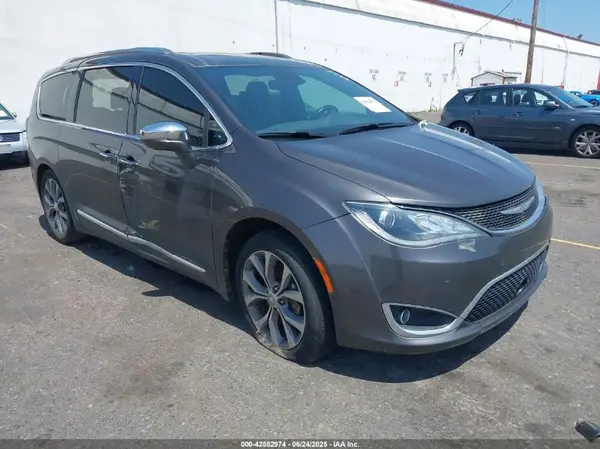 2C4RC1GG4LR127643 2020 CHRYSLER PACIFICA - Image 1