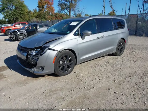 2C4RC1GG4LR216810 2020 CHRYSLER PACIFICA - Image 2