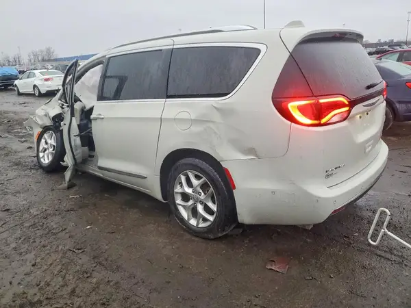2C4RC1GG4LR280880 2020 CHRYSLER PACIFICA - Image 2