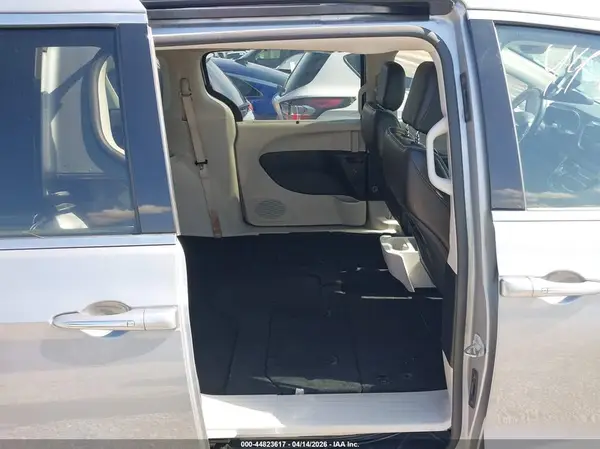 2C4RC1GG4LR283598 2020 CHRYSLER PACIFICA - Image 8