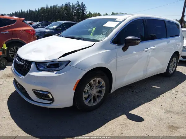 2C4RC1GG4TR182660 2026 CHRYSLER PACIFICA - Image 2