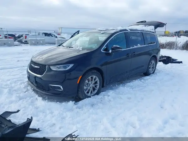 2C4RC1GG4TR210120 2026 CHRYSLER PACIFICA - Image 2