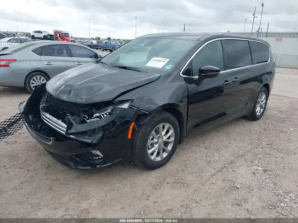 2C4RC1GG4TR239469 2026 CHRYSLER PACIFICA - Image 2