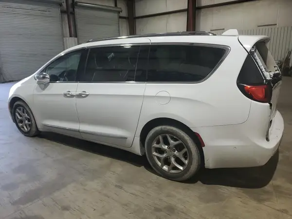 2C4RC1GG5HR515777 2017 CHRYSLER PACIFICA - Image 2