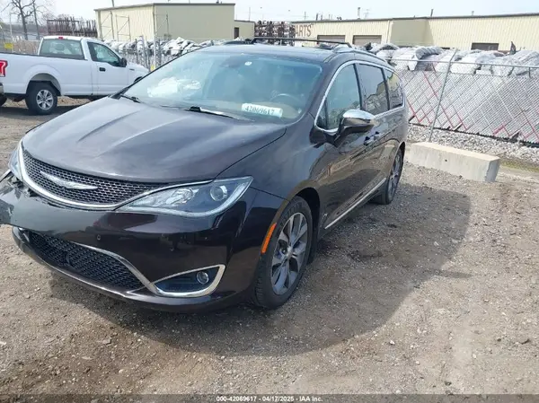 2C4RC1GG5HR544826 2017 CHRYSLER PACIFICA - Image 2