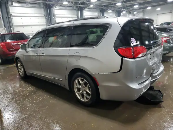 2C4RC1GG5HR545281 2017 CHRYSLER PACIFICA - Image 2