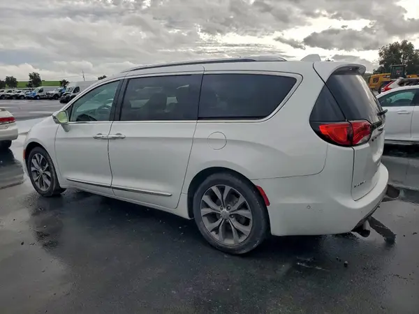 2C4RC1GG5HR572058 2017 CHRYSLER PACIFICA - Image 2