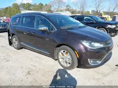 2C4RC1GG5HR578166 2017 CHRYSLER PACIFICA
